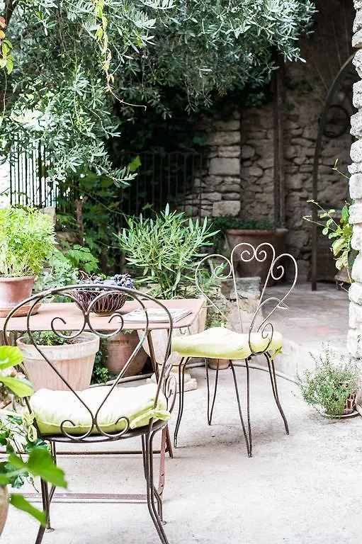 Au Ralenti du Lierre Bed and Breakfast Gordes